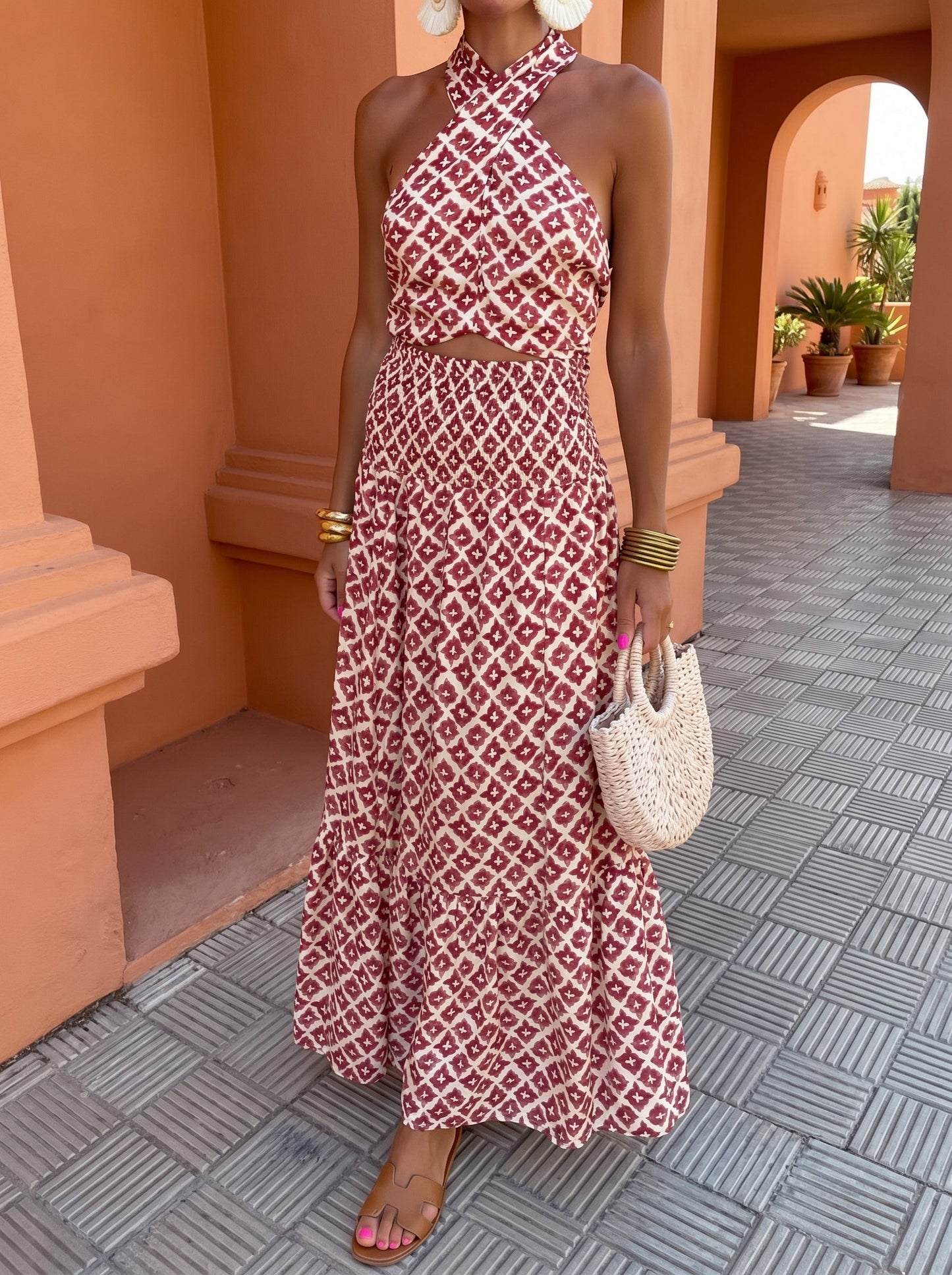 Elsa | Elegante conjunto con hombros descubiertos y volantes